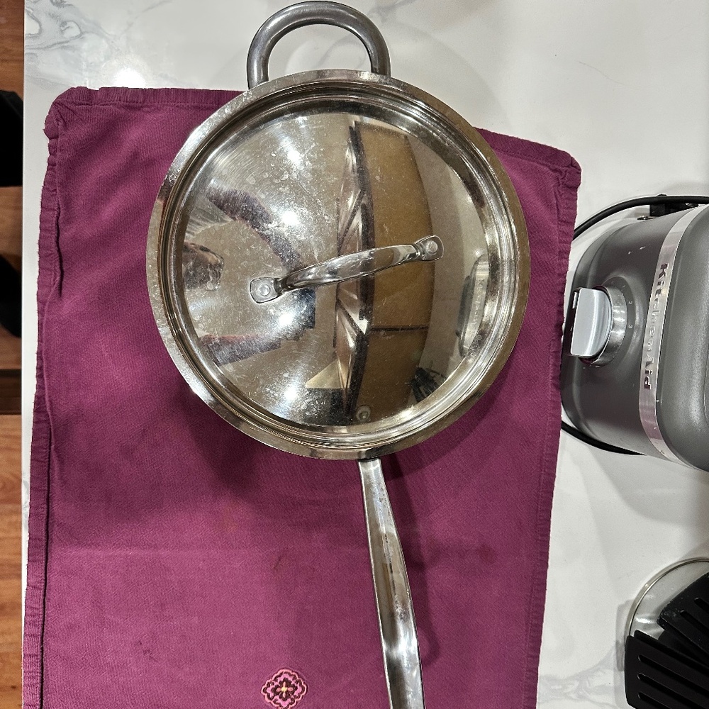 William Sonoma Open Kitchen saucepan with lids 3-qt